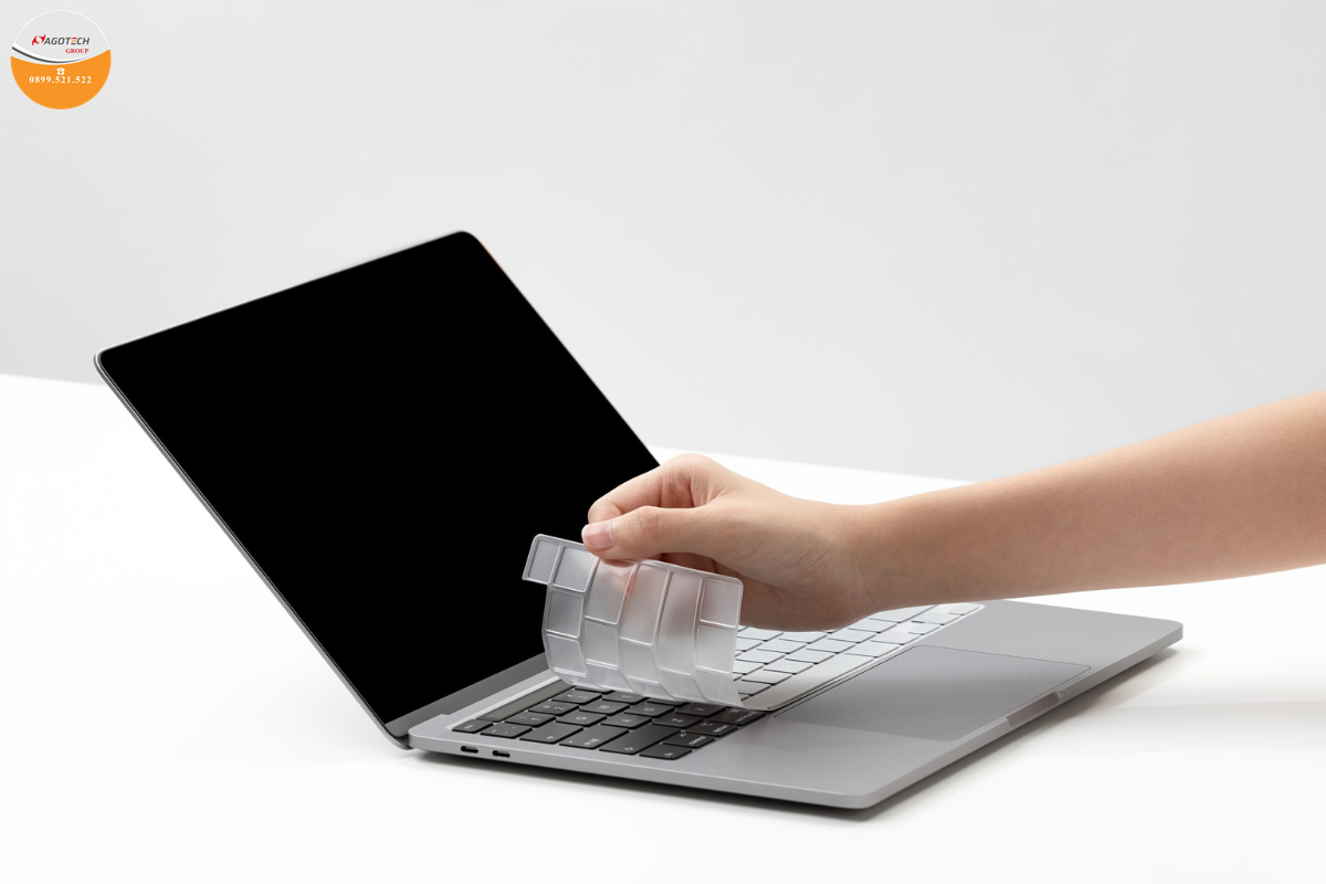 miếng đậy bàn phím laptop