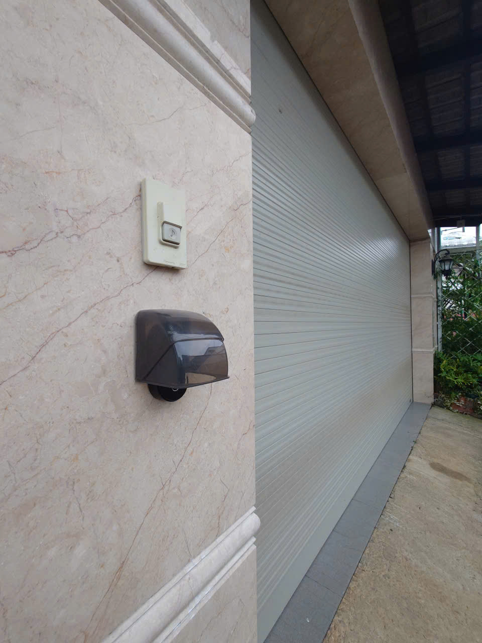 Lắp khóa từ cho nhà trọ tại Đà Lạt: Quản lý ra vào, thu tiền tự động